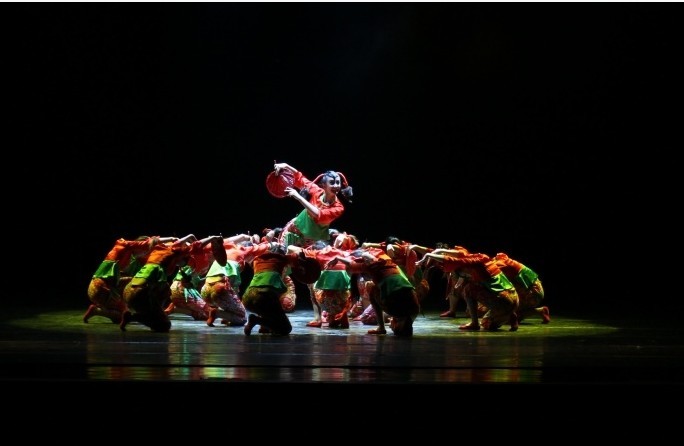 舞蹈《麻辣乖幺妹》获得教育厅主办的大学生艺术展演活动表演类舞蹈比赛一等奖