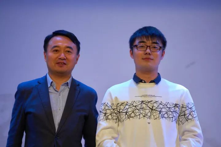 一等奖颁奖 一等奖颁奖