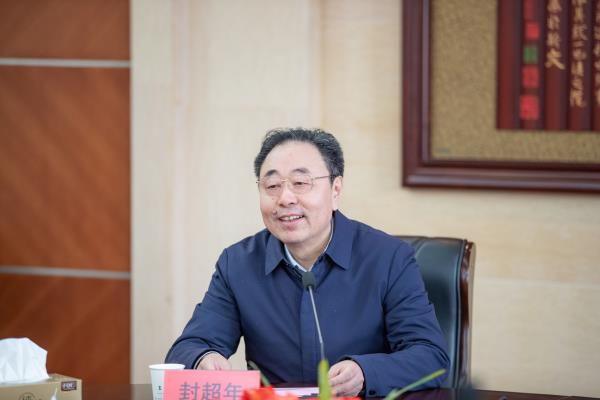 校党委书记封超年主持会议党委副书记沈军军出席会议区人大代表正式